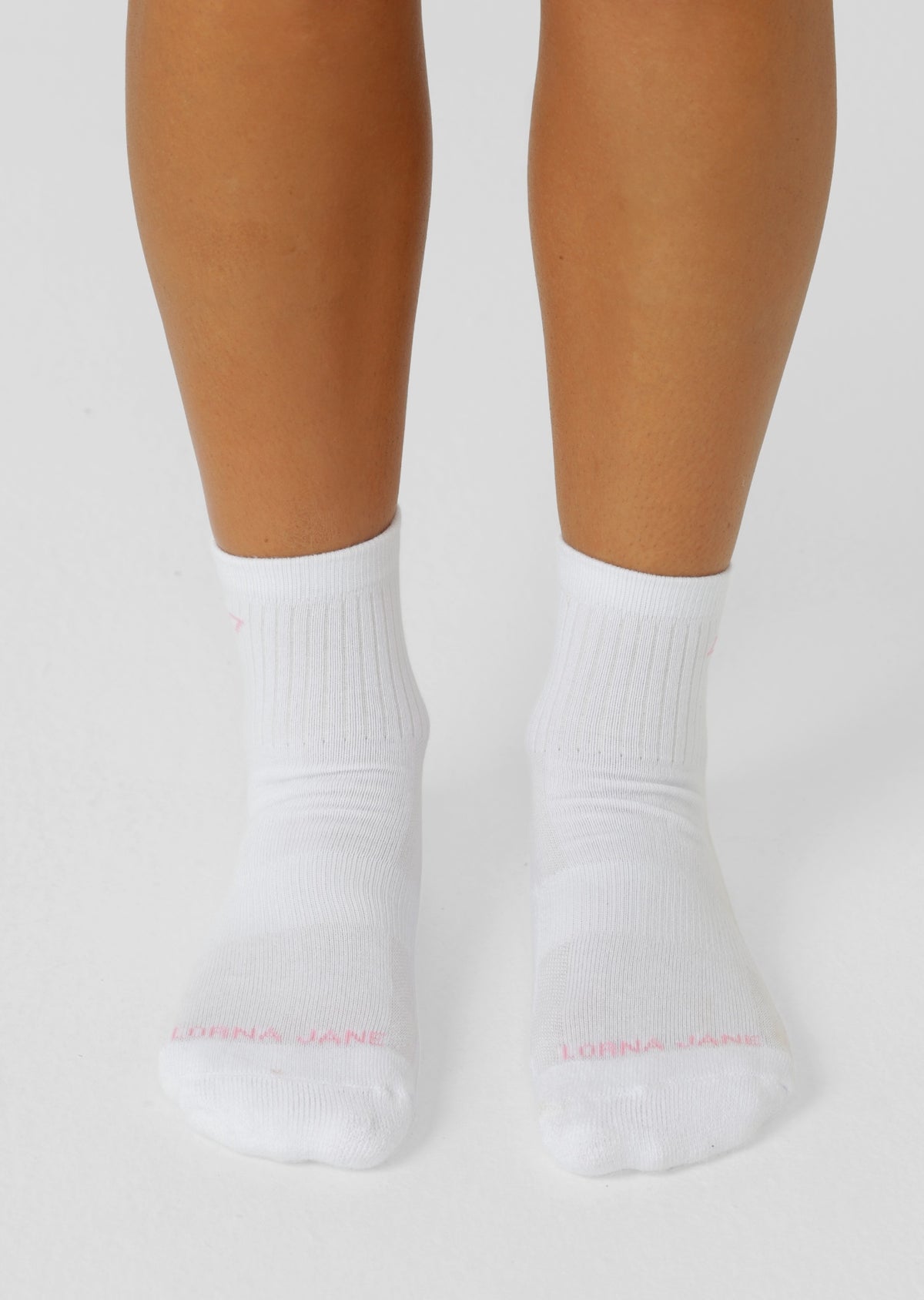 Lorna Jane LJ Quarter Crew Socks - White & Strawberry