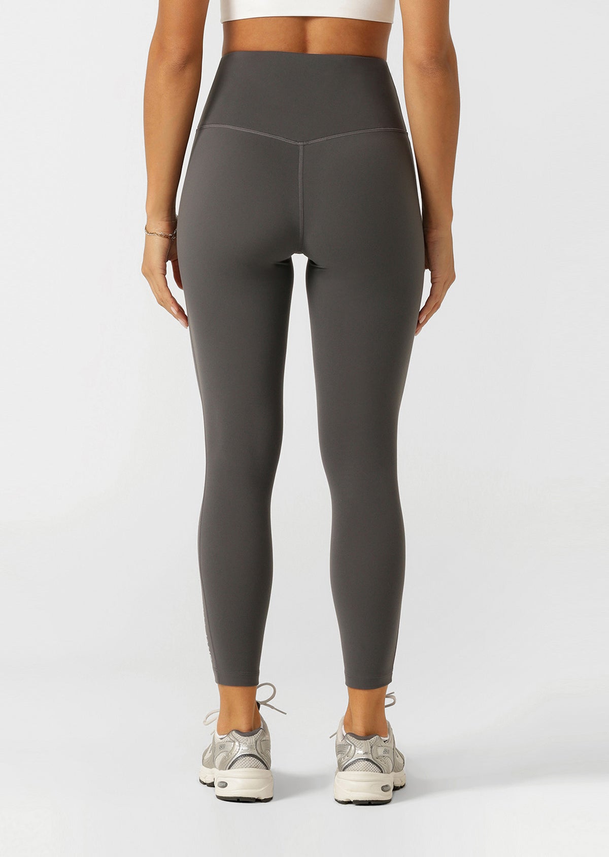 Lorna Jane Lotus No Chafe Phone Pocket Ankle Biter Leggings - Titanium